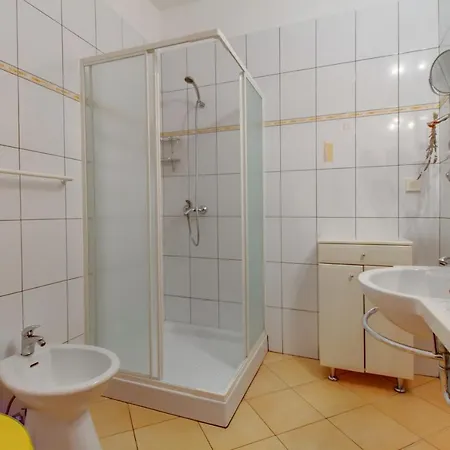 Apartment 7879d *