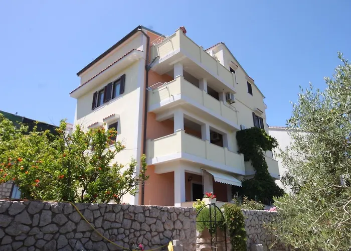 7879d شقة مالي لوشينغْ